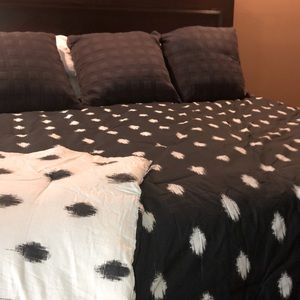 Lucky Brand, king comforter.